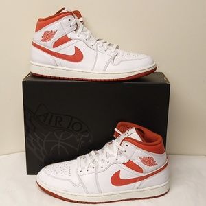 Air Jordan 1 MID SE "White Dune Red"